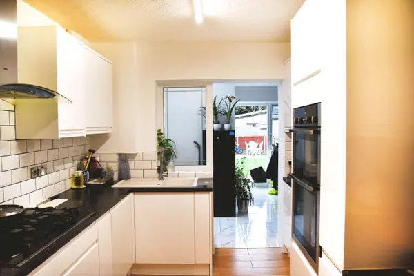 7 Hainault Grove, Hainault — photograph 2
