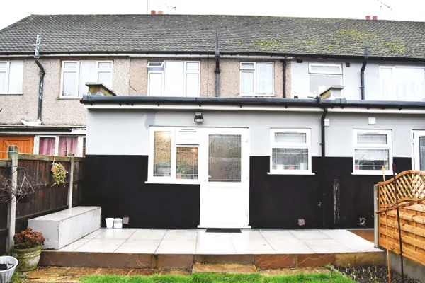 7 Hainault Grove, Hainault — photograph 5
